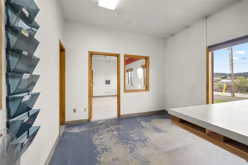 2765 Us Highway 2 W Kalispell MT 59901