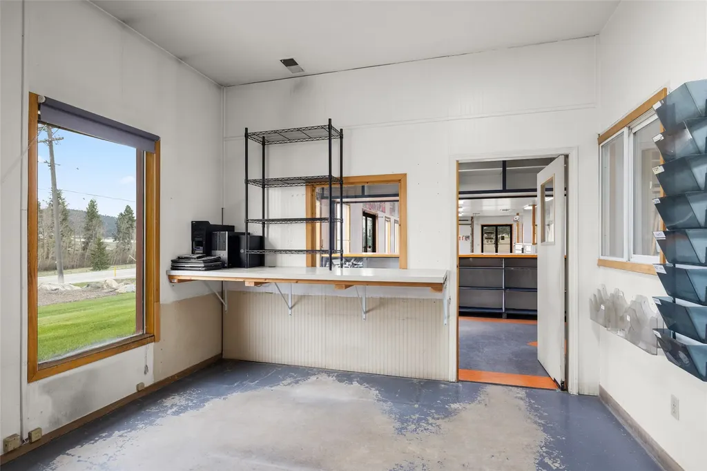 2765 Us Hwy 2 W Kalispell MT 59901