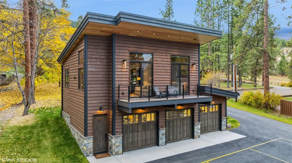 22934 Damaskes Way Rollins MT 59931