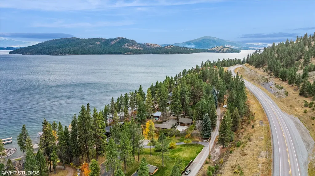22934 Damaskes Way Rollins MT 59931