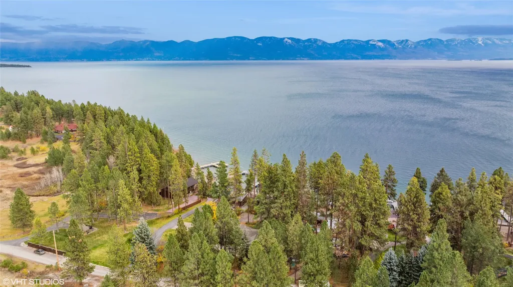 22934 Damaskes Way Rollins MT 59931