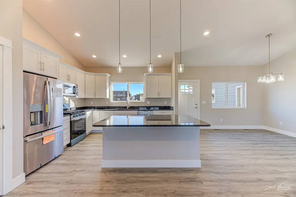 3883 Lovegrass Lane Helena MT 59602