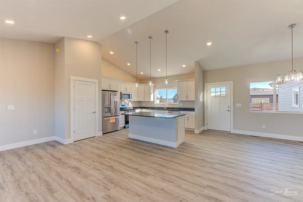 3883 Lovegrass Lane Helena MT 59602