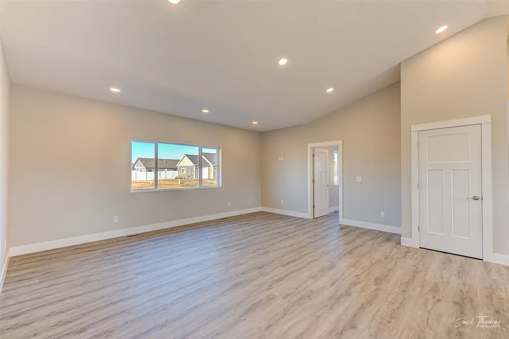 3883 Lovegrass Lane Helena MT 59602