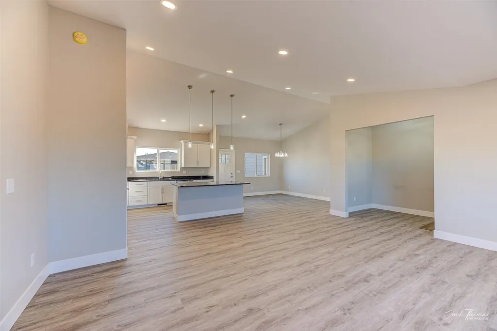 3883 Lovegrass Lane Helena MT 59602