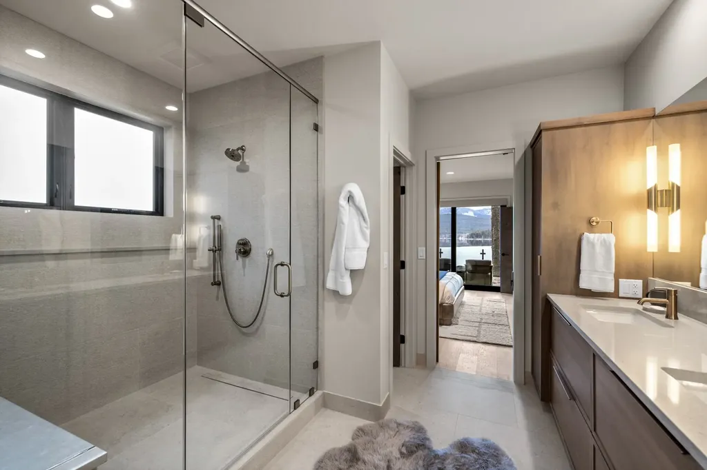 1332 W Lakeshore Drive Whitefish MT 59937