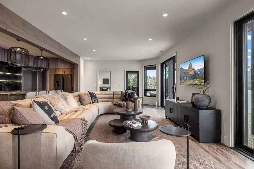 1332 W Lakeshore Drive Whitefish MT 59937