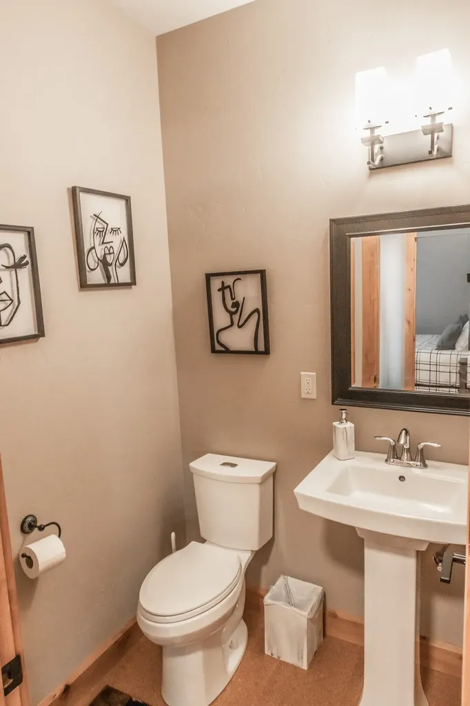 21208 Osprey Loop Rollins MT 59931