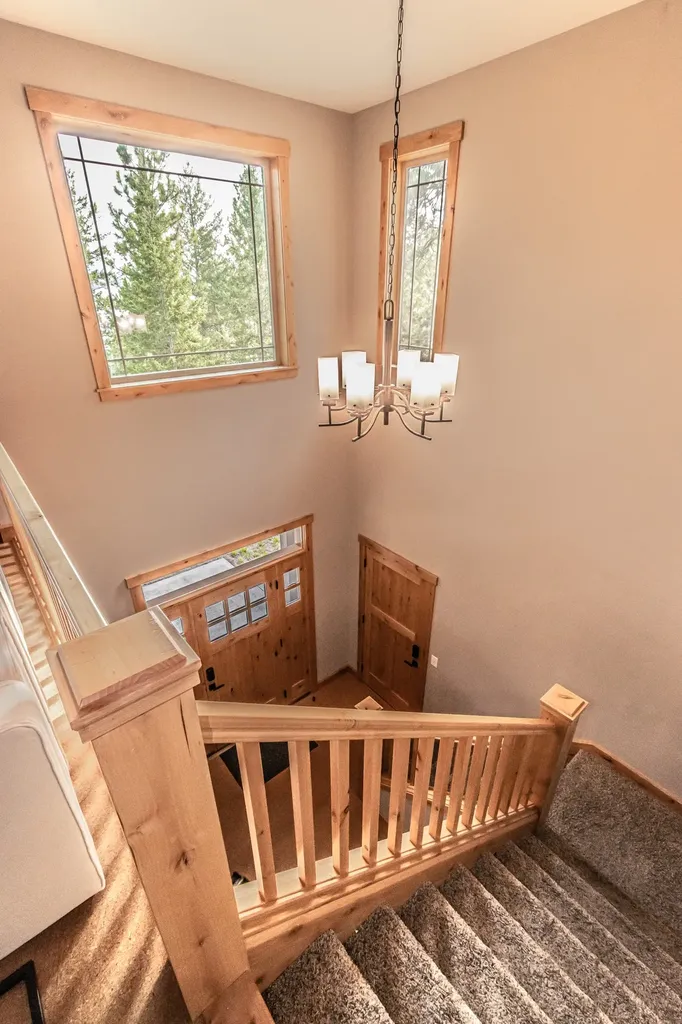21208 Osprey Loop Rollins MT 59931