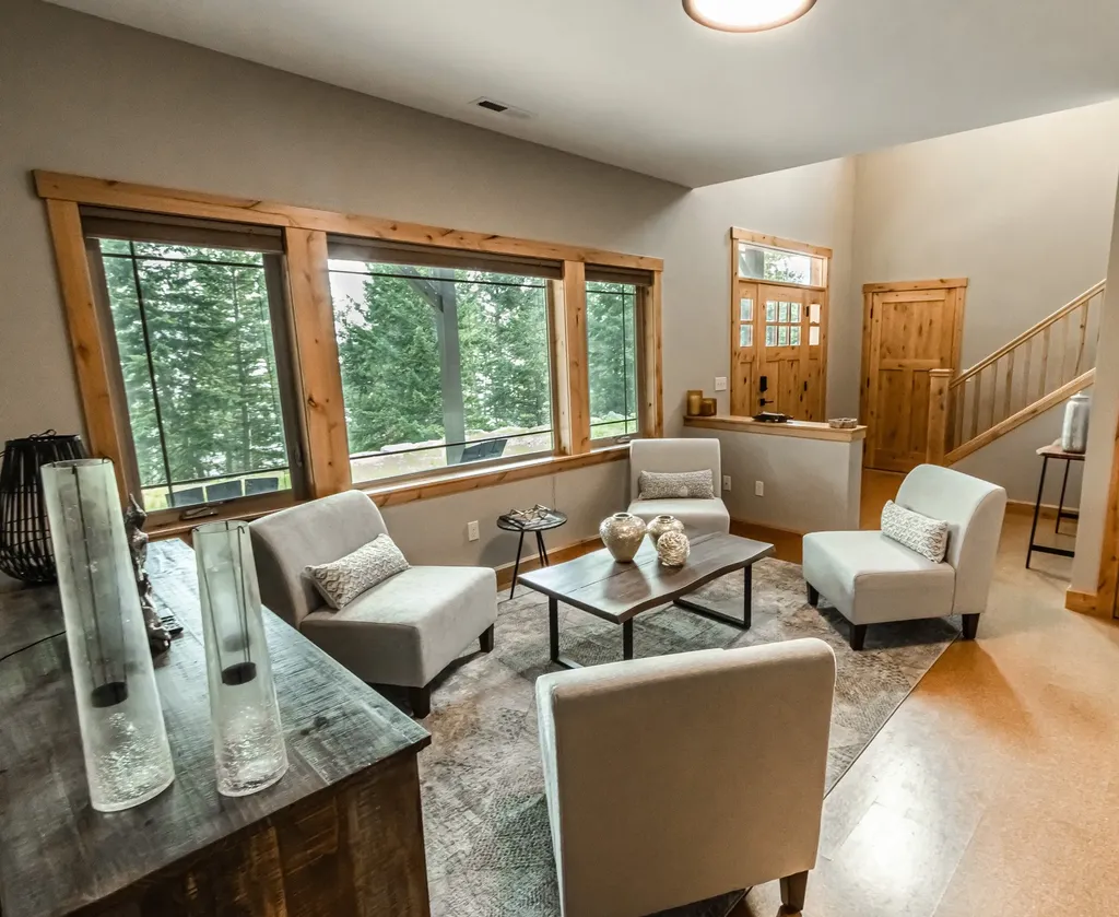 21208 Osprey Loop Rollins MT 59931