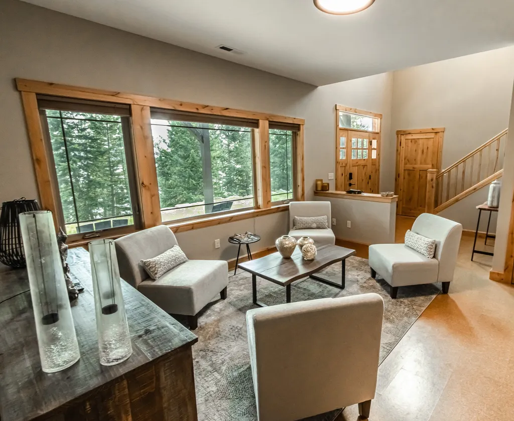 21208 Osprey Loop Rollins MT 59931