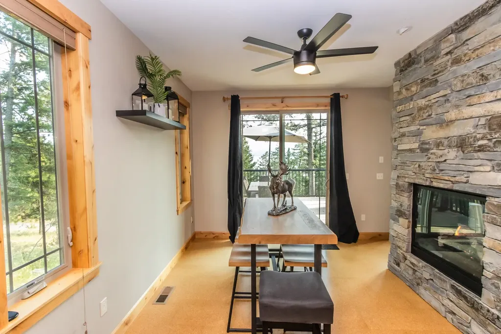21208 Osprey Loop Rollins MT 59931