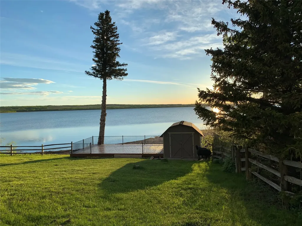 11 W Shore Road Babb MT 59411