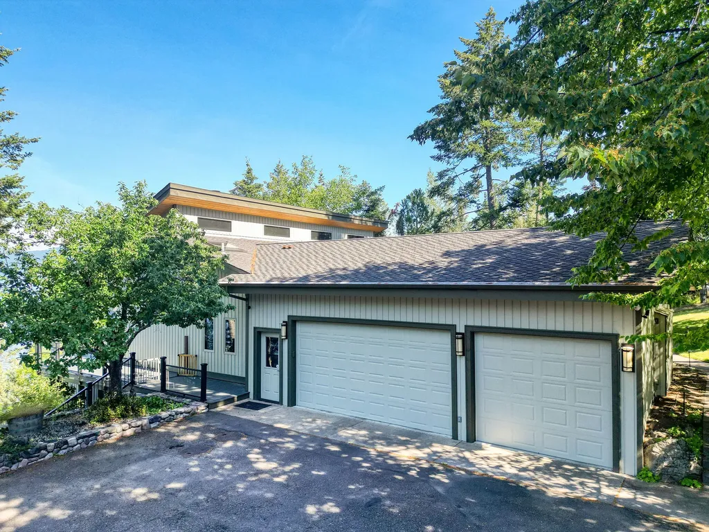 953 Angel Point Road Lakeside MT 59922