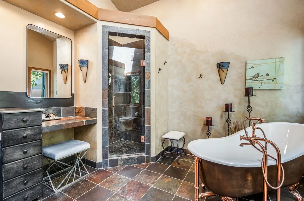 953 Angel Point Road Lakeside MT 59922