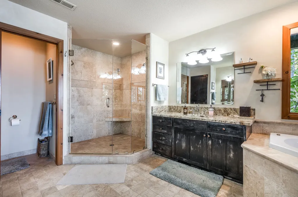 953 Angel Point Road Lakeside MT 59922