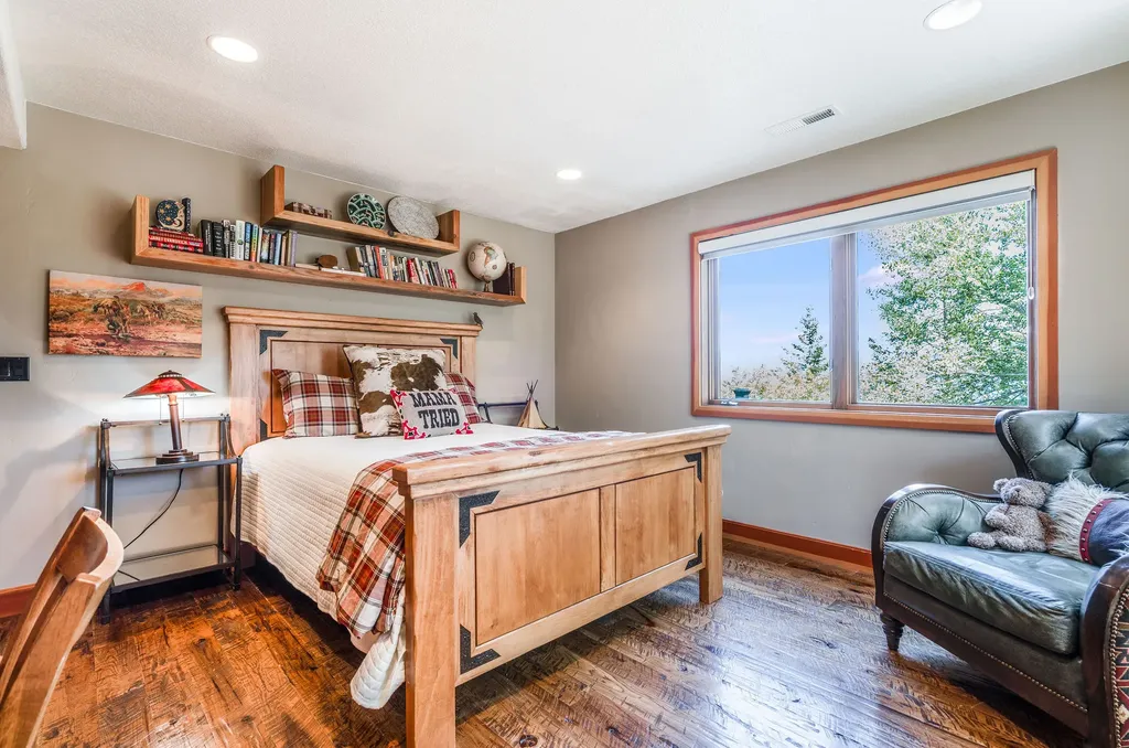 953 Angel Point Road Lakeside MT 59922