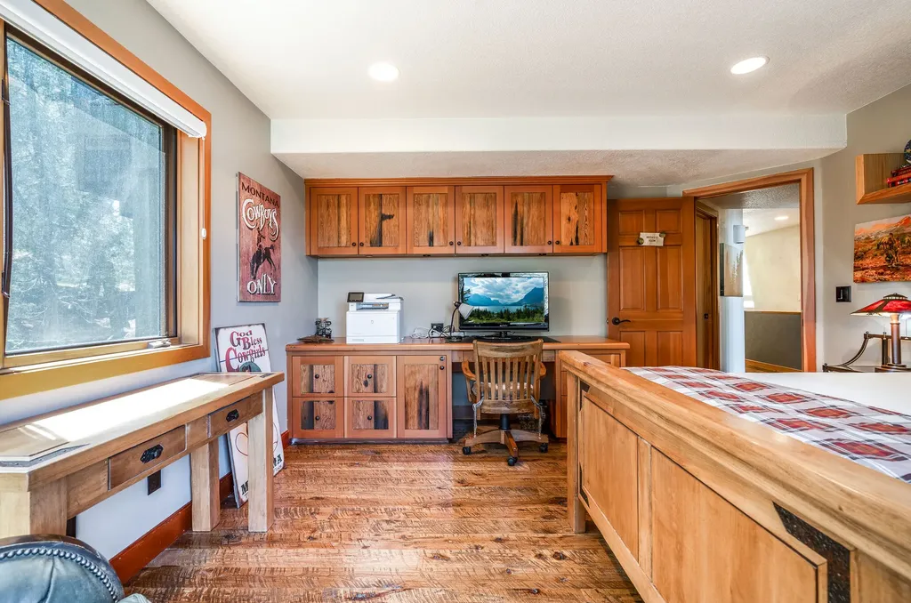 953 Angel Point Road Lakeside MT 59922