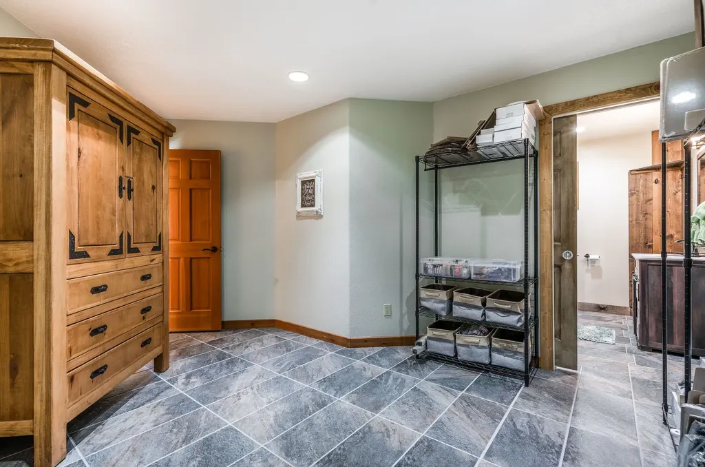 953 Angel Point Road Lakeside MT 59922