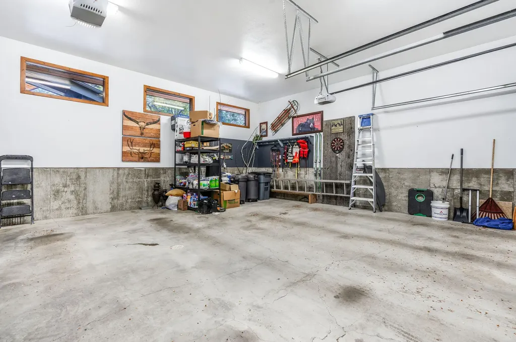 953 Angel Point Road Lakeside MT 59922