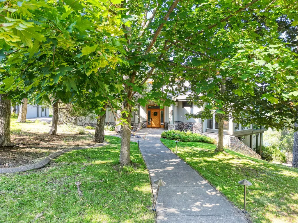 953 Angel Point Road Lakeside MT 59922