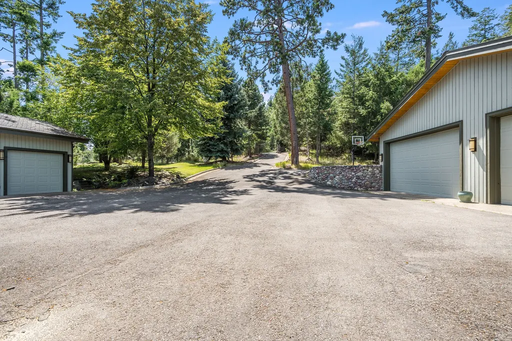 953 Angel Point Road Lakeside MT 59922