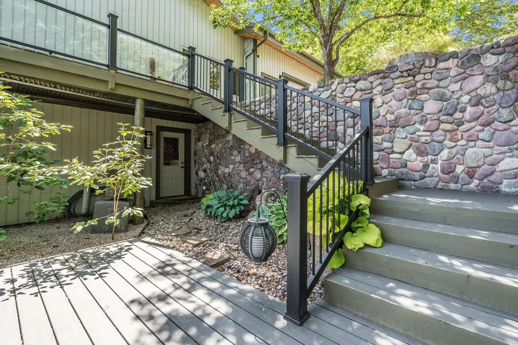 953 Angel Point Road Lakeside MT 59922