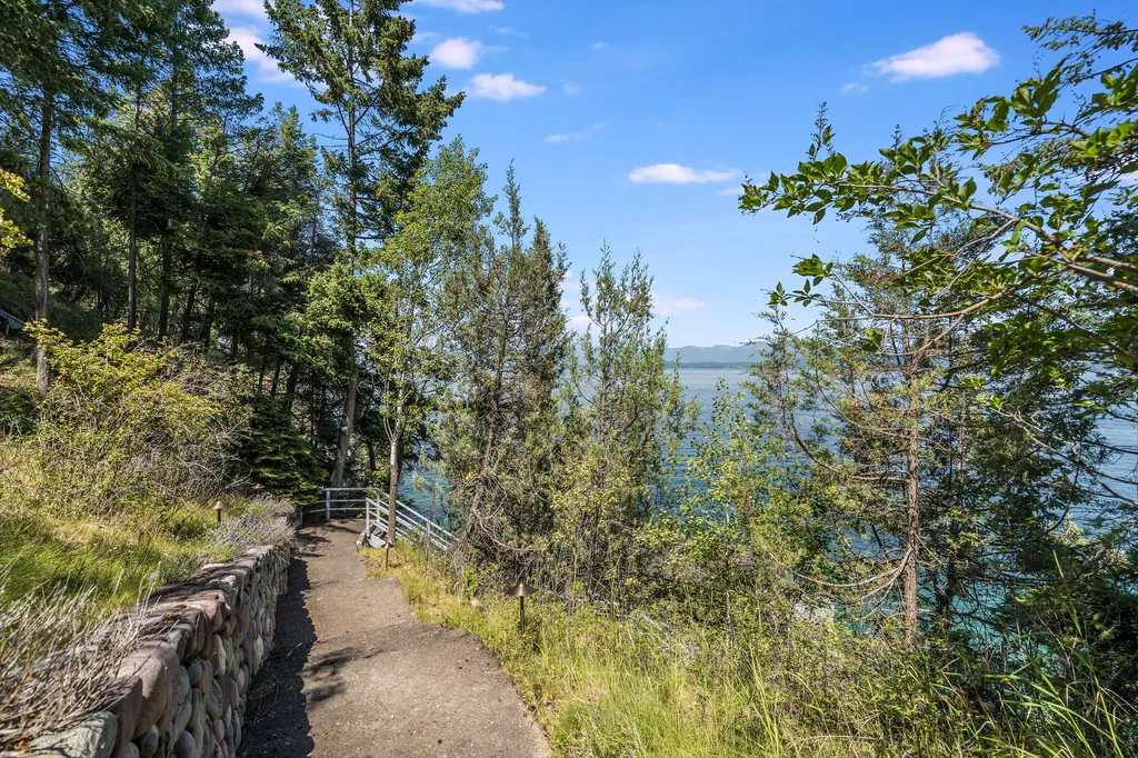 953 Angel Point Road Lakeside MT 59922