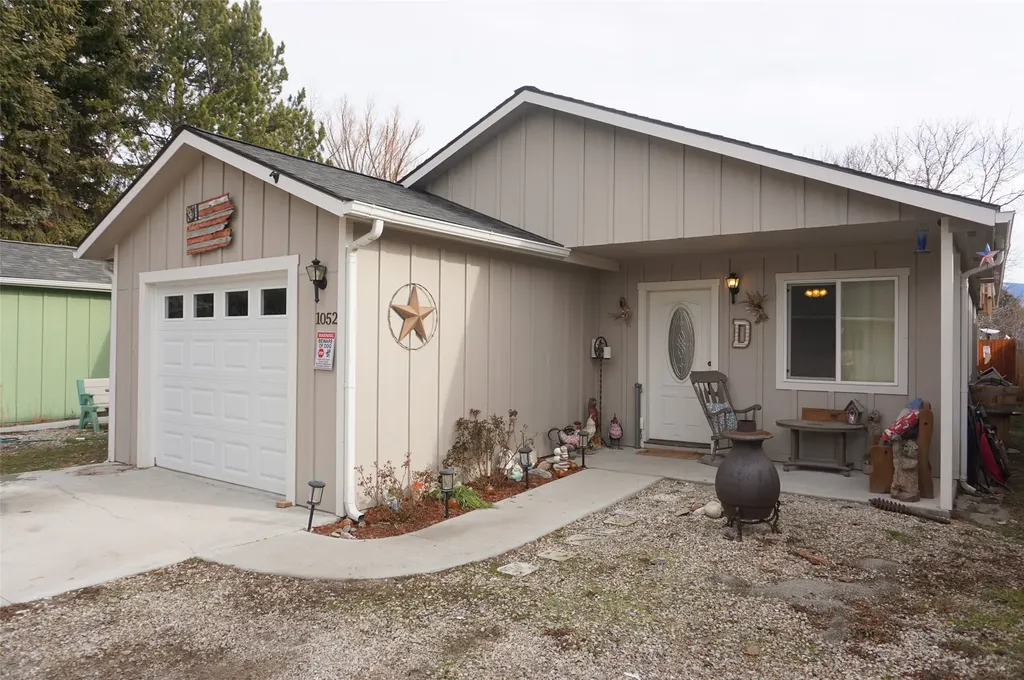 1052 Therapy Way Corvallis MT 59828