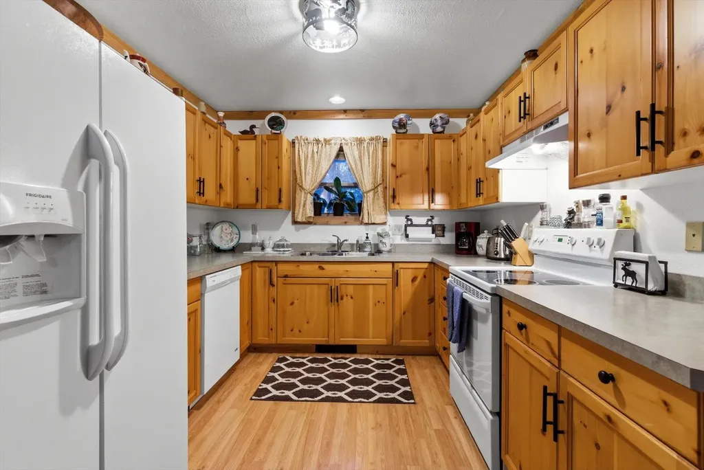 41268 Dream Island Way Polson MT 59860