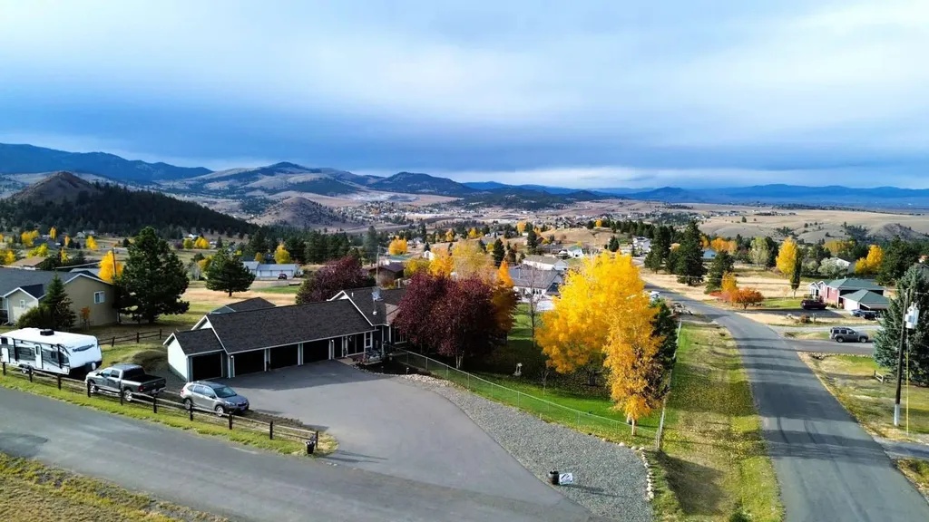 5 Crazy Mountain Road Clancy MT 59634