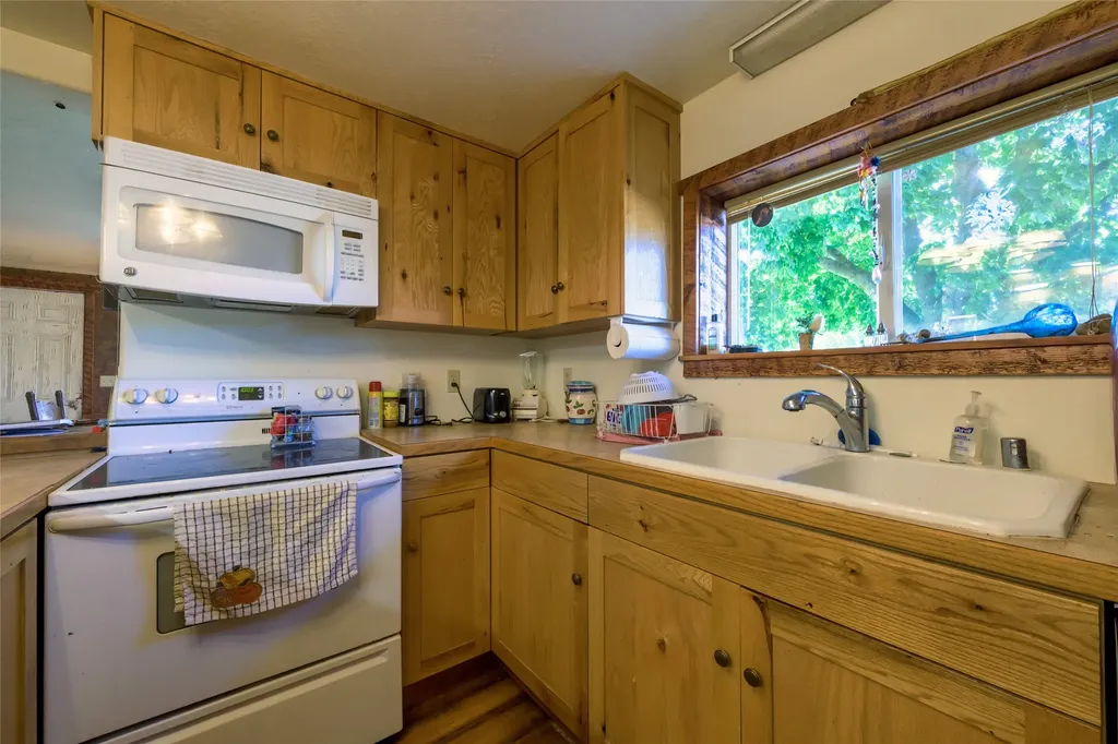 1033 Old Corvallis Road Corvallis MT 59828