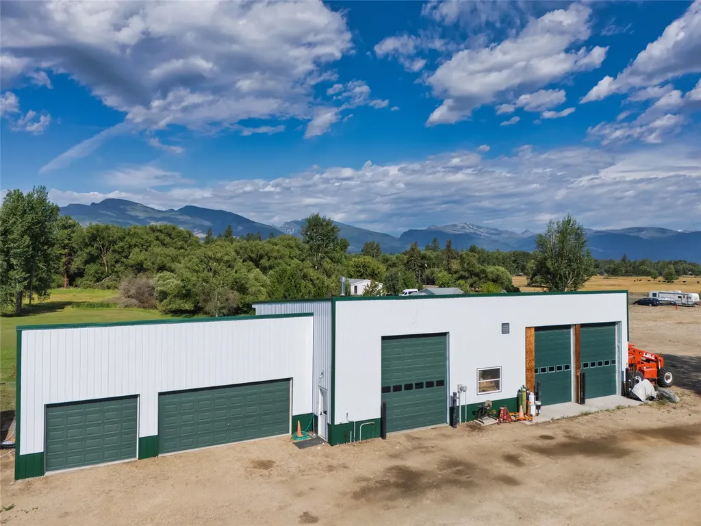 1033 Old Corvallis Road Corvallis MT 59828