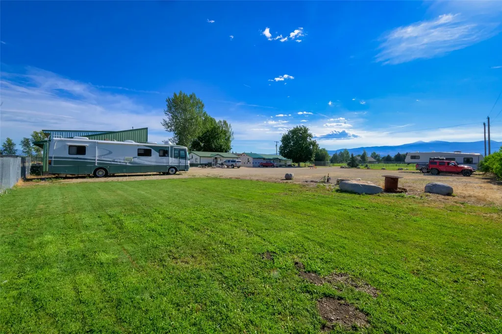 1033 Old Corvallis Road Corvallis MT 59828