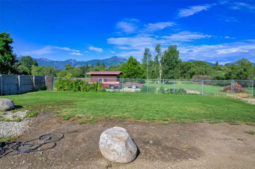 1033 Old Corvallis Road Corvallis MT 59828