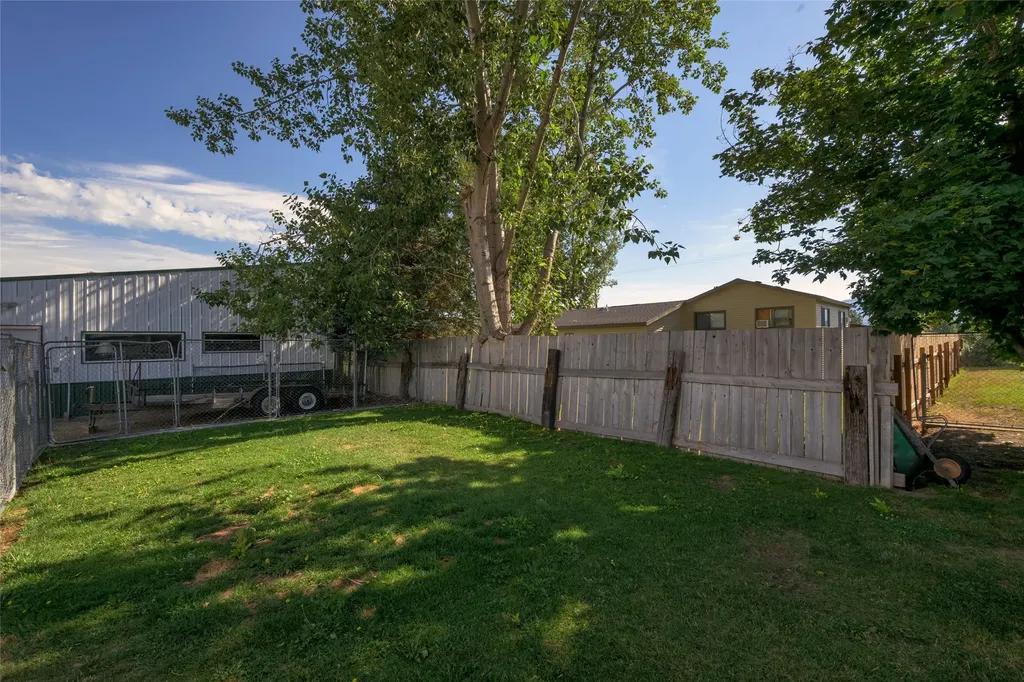 1033 Old Corvallis Road Corvallis MT 59828