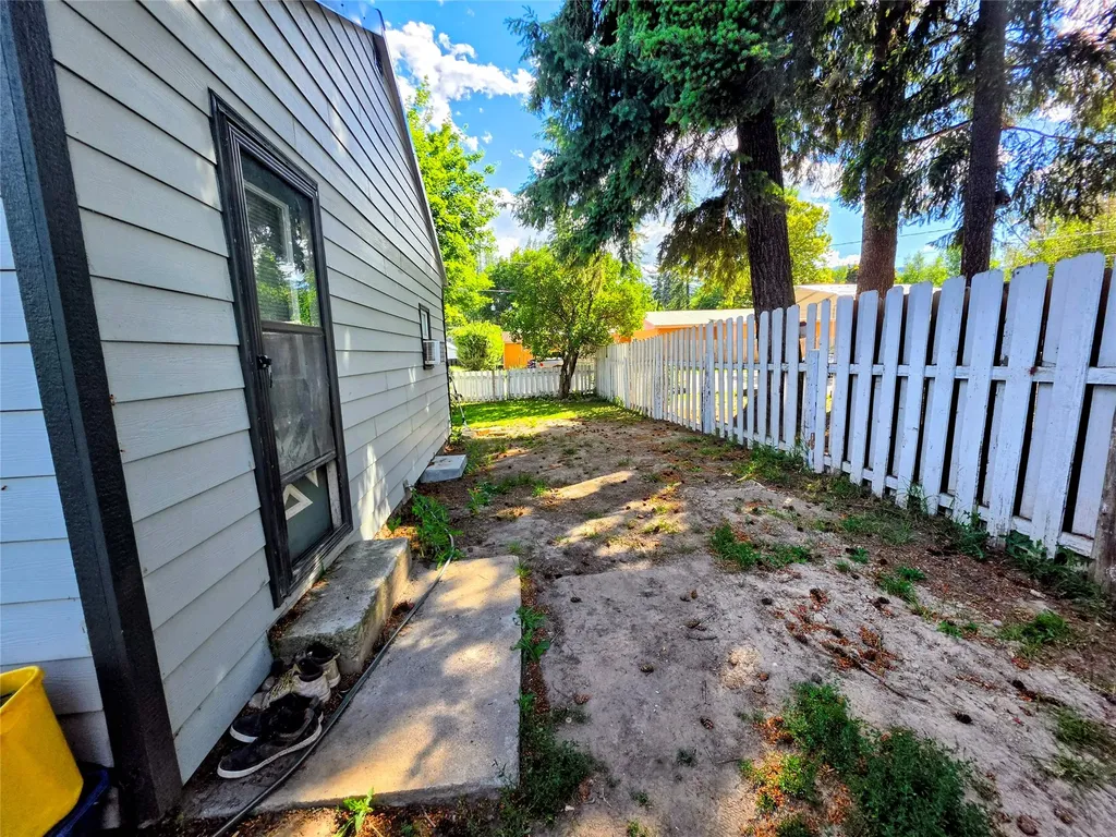 612 W 1st Street Libby MT 59923