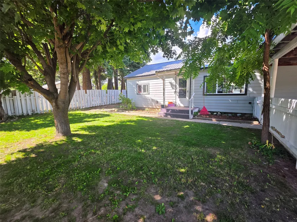 612 W 1st Street Libby MT 59923