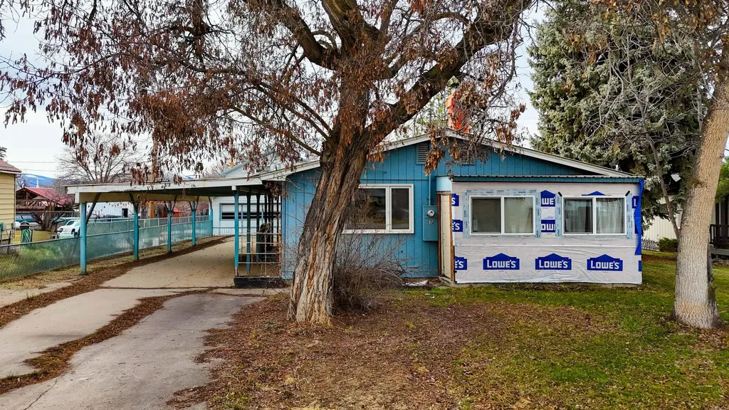 317 2nd Avenue St Ignatius MT 59865
