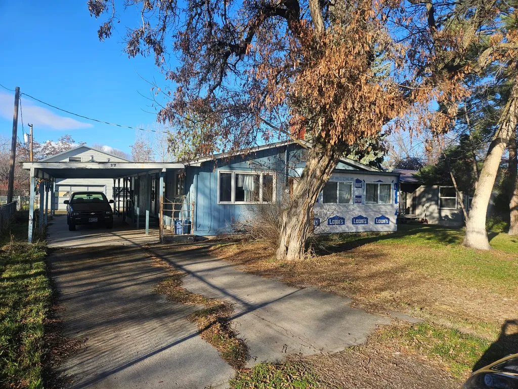 317 2nd Avenue St Ignatius MT 59865