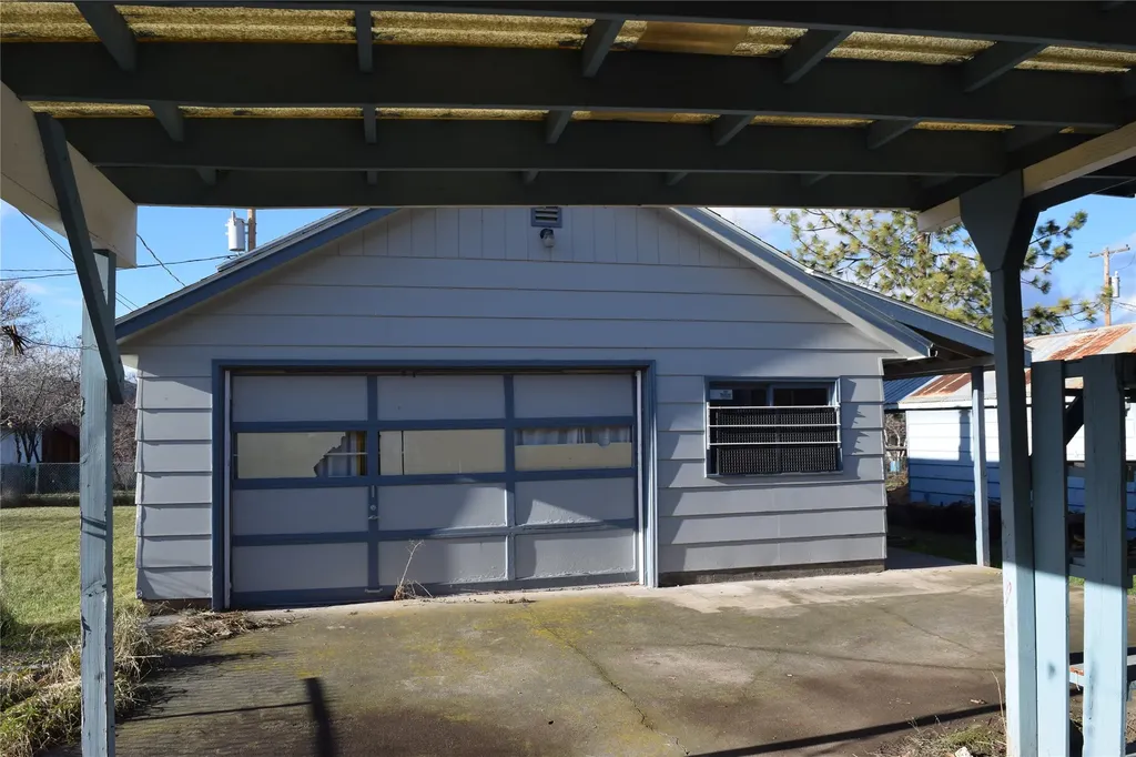 317 2nd Avenue St Ignatius MT 59865
