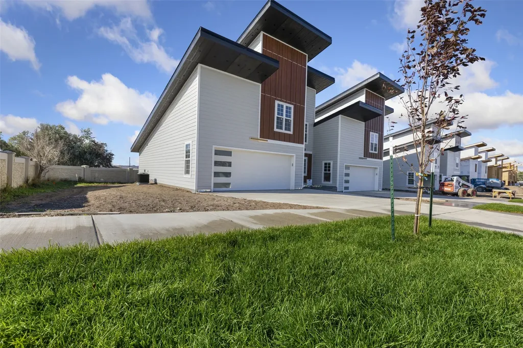 2500/2502 Castle Pines Drive Great Falls MT 59405