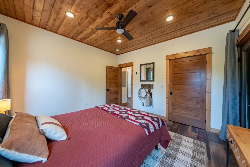 331 Cheyenne Court Troy MT 59935