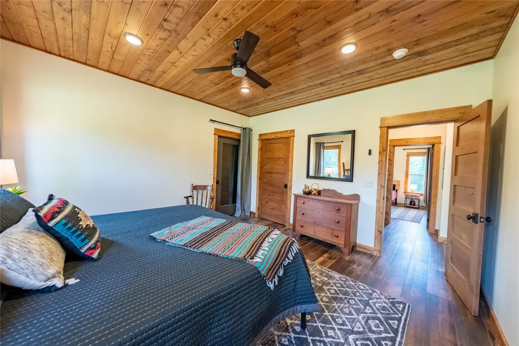331 Cheyenne Court Troy MT 59935