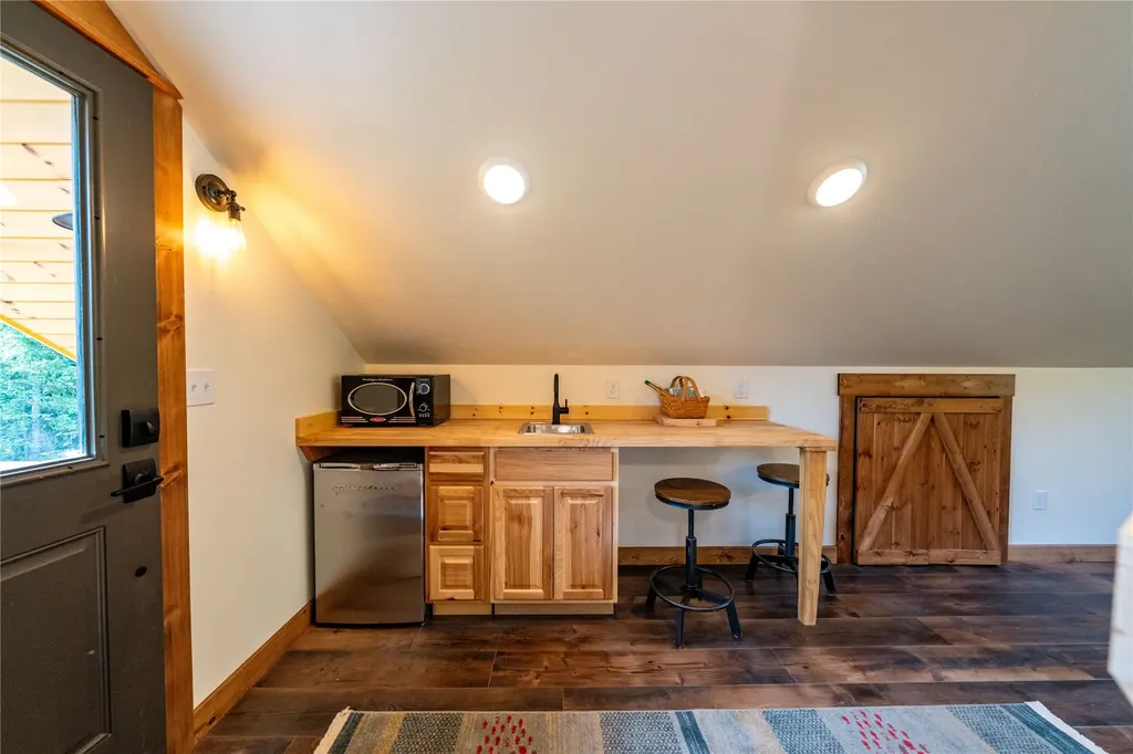331 Cheyenne Court Troy MT 59935