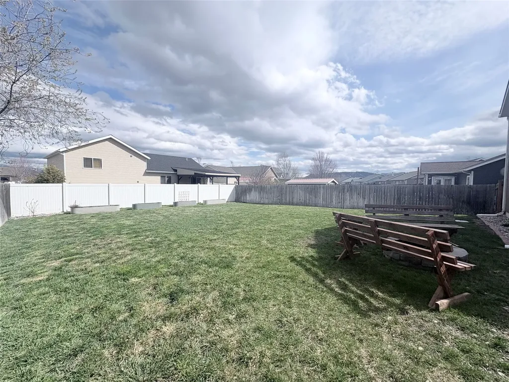215 Jackson Peak Drive Kalispell MT 59901