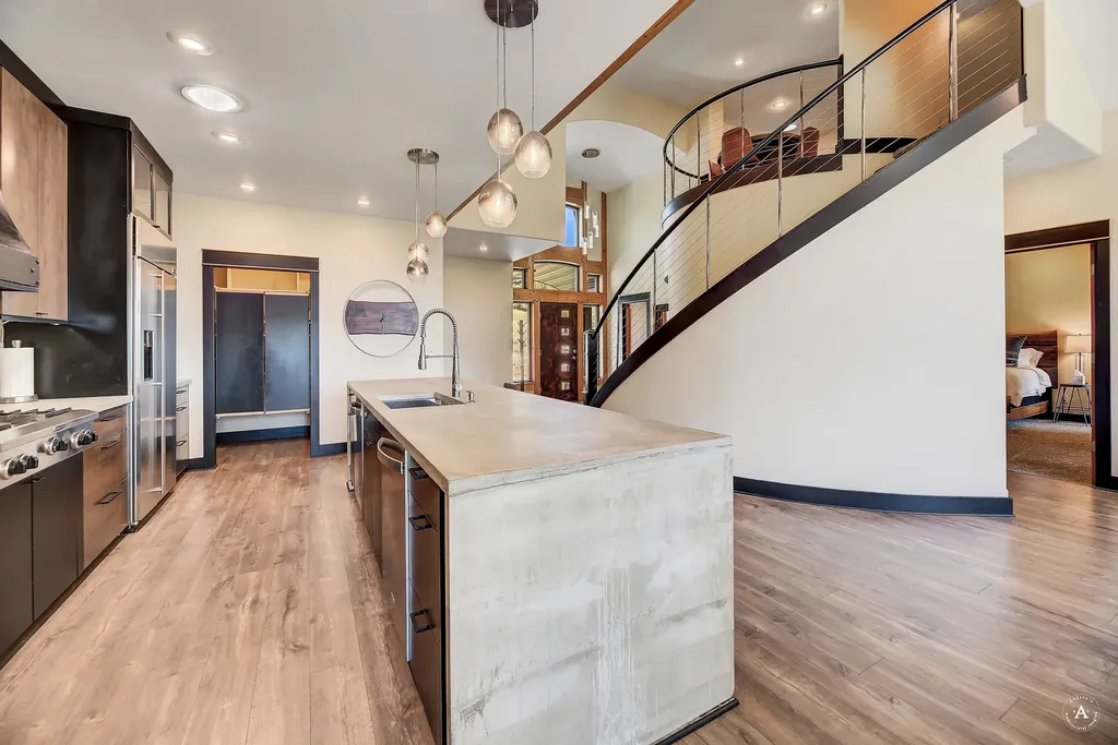 162 Jackson Creek Road Clancy MT 59634