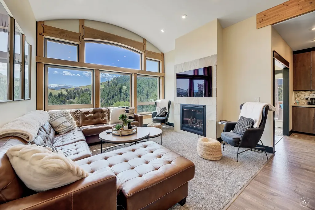 162 Jackson Creek Road Clancy MT 59634