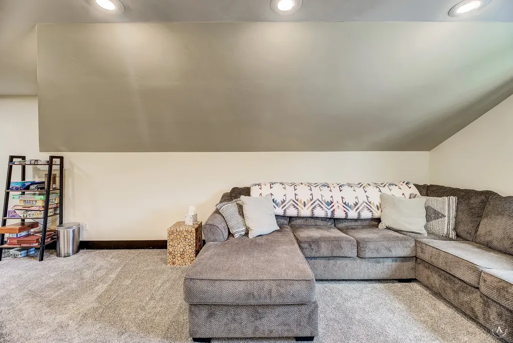 162 Jackson Creek Road Clancy MT 59634