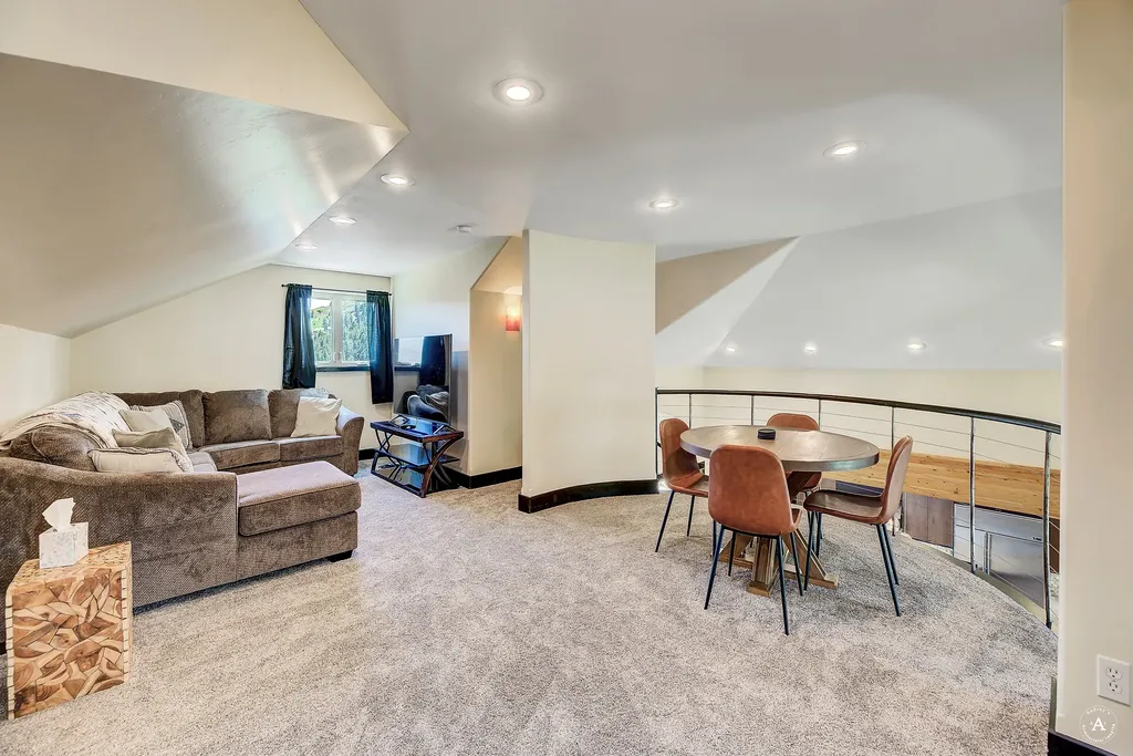 162 Jackson Creek Road Clancy MT 59634